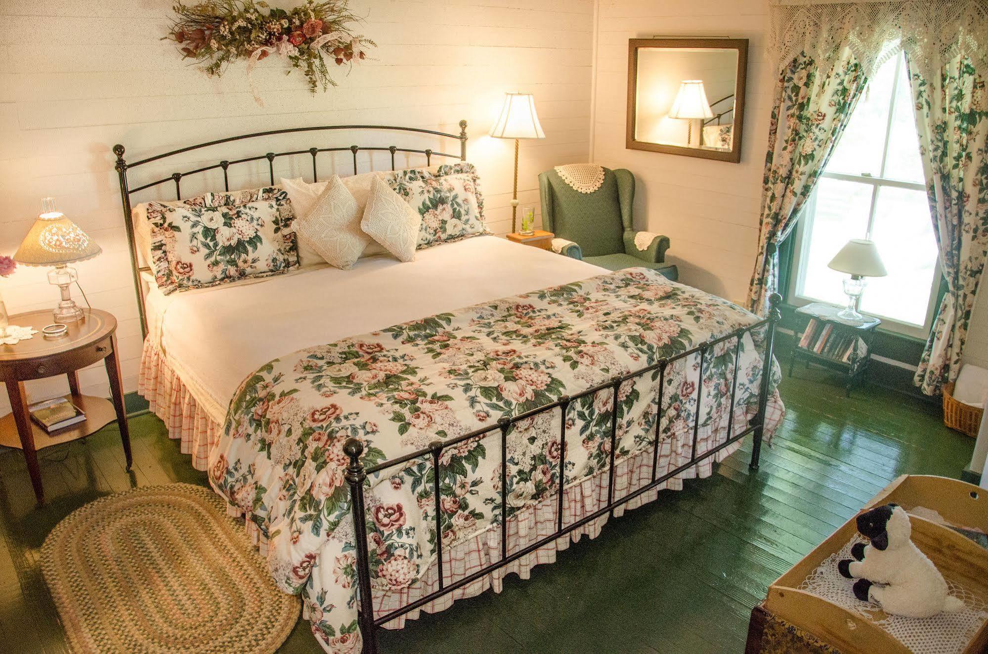 The Bed And Breakfast At Peace Hill Charles City Esterno foto